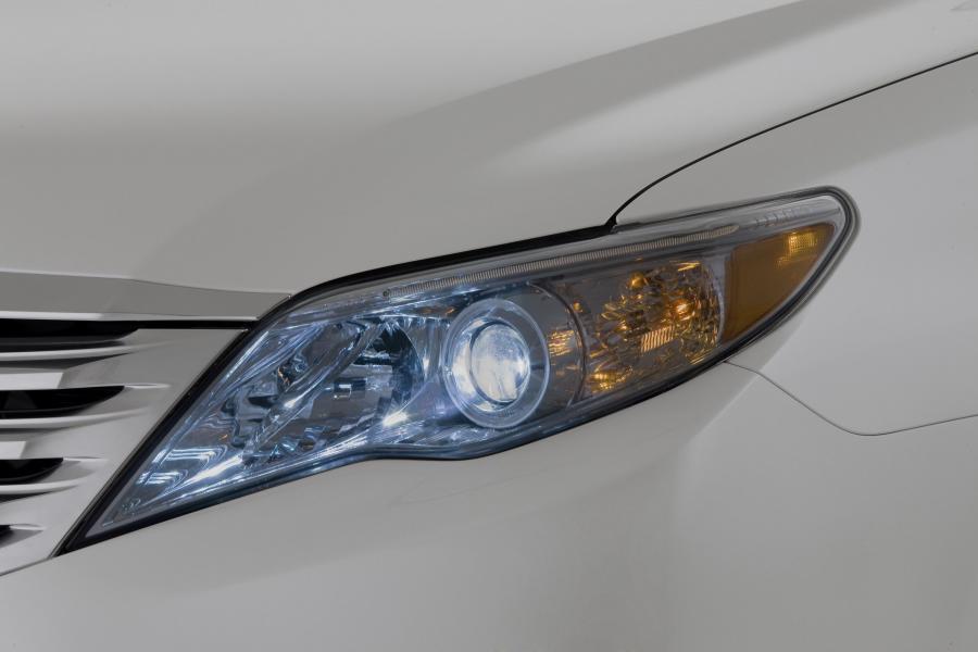 Детали экстерьера Toyota Avalon (GSX30) 2011 года  (фото 75 из 84)